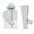 Ensemble On Cloud - Gris